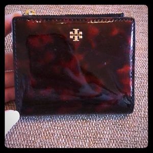 Tortoise compact Tory Burch wallet